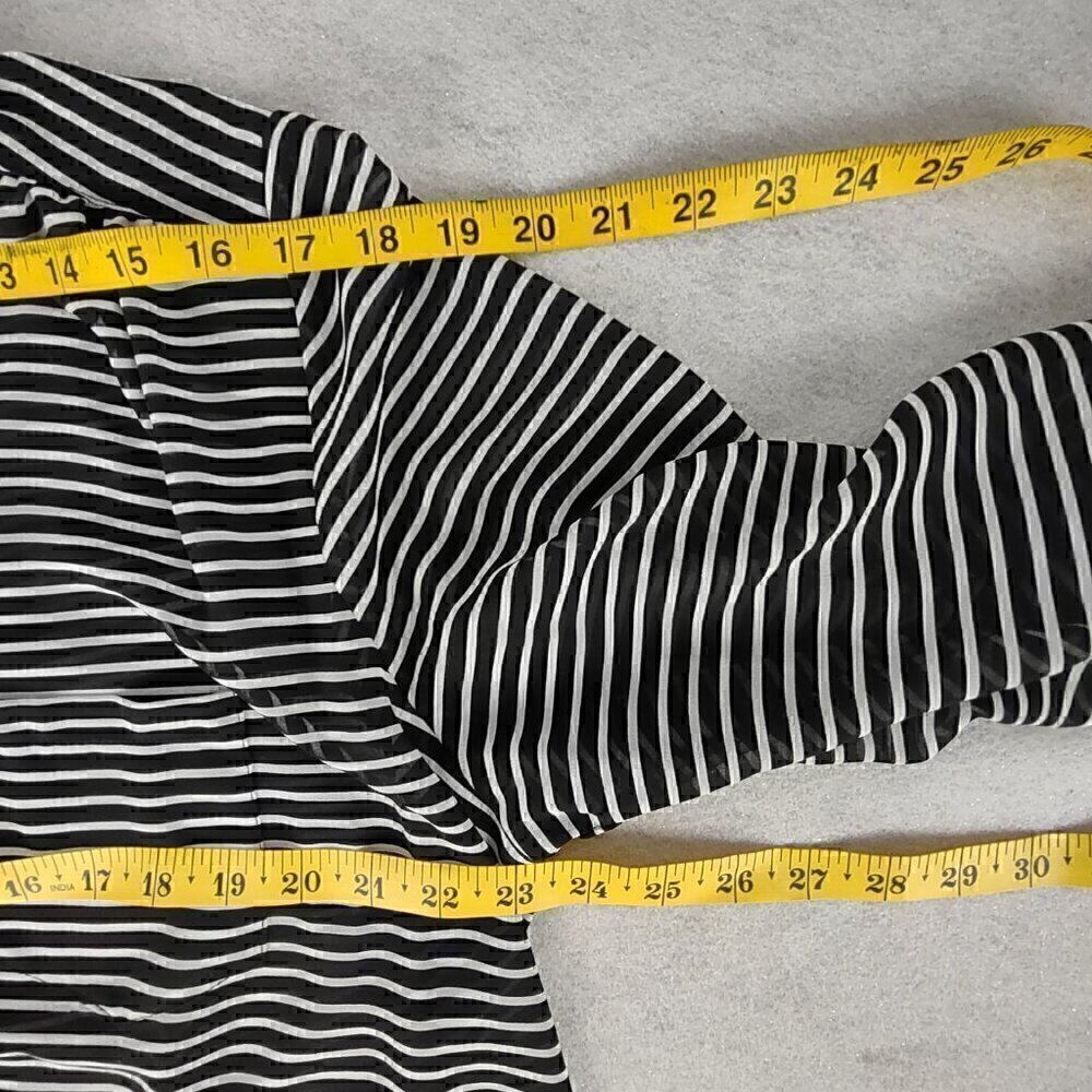 Torrid Black & White Striped Semi-Sheer 3/4 sleeve V-neck Tunic Top Sz 2 = US 18 - Picture 8 of 15